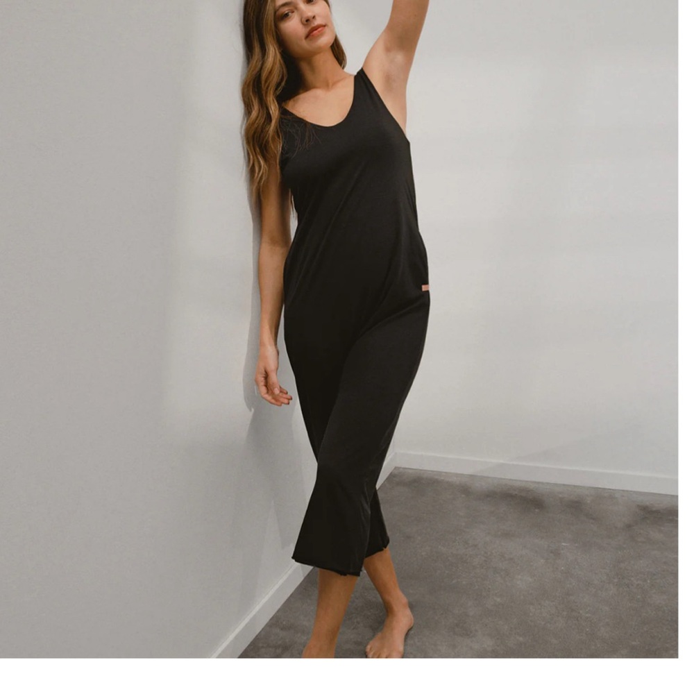 LUNYA jumpsuit size M